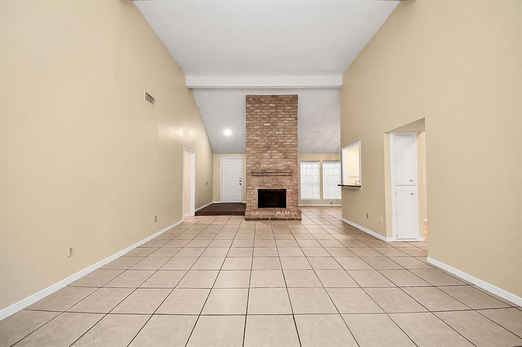 210 Squires Bend, Stafford, Texas image 17