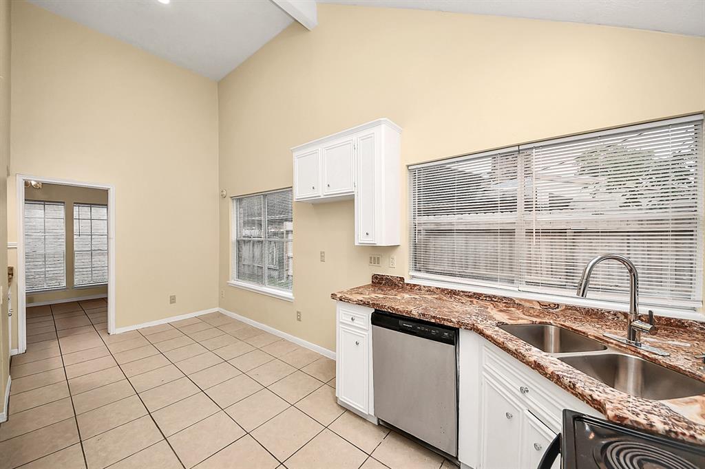 210 Squires Bend, Stafford, Texas image 30