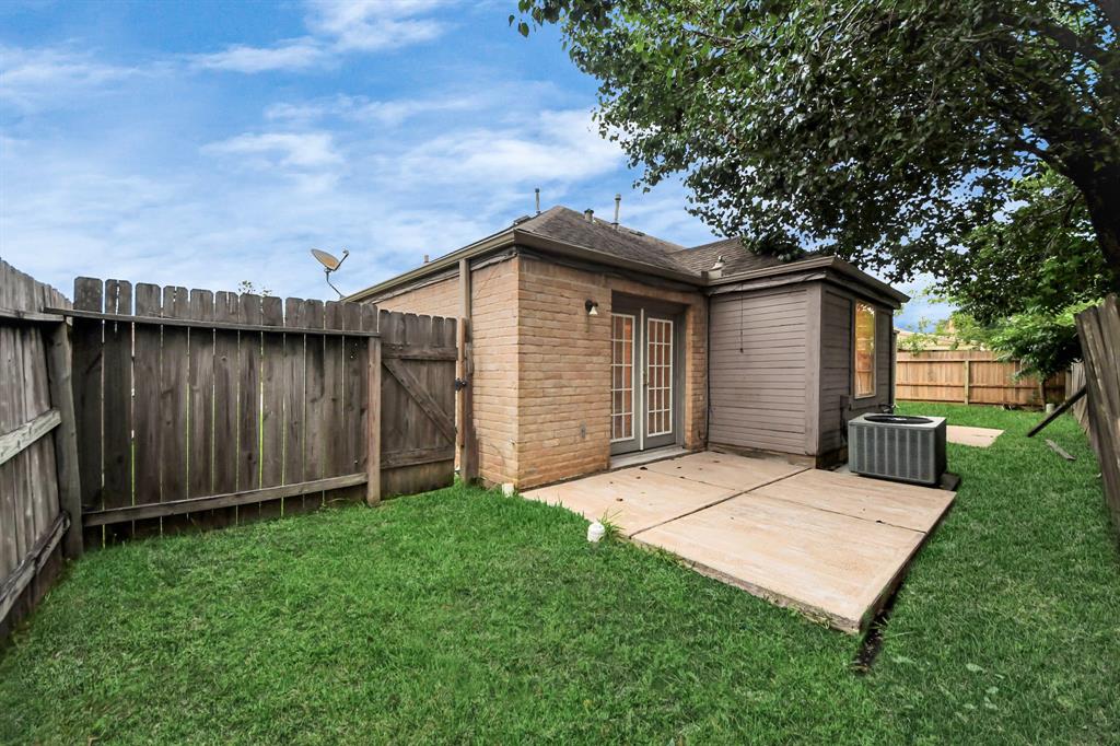 210 Squires Bend, Stafford, Texas image 43