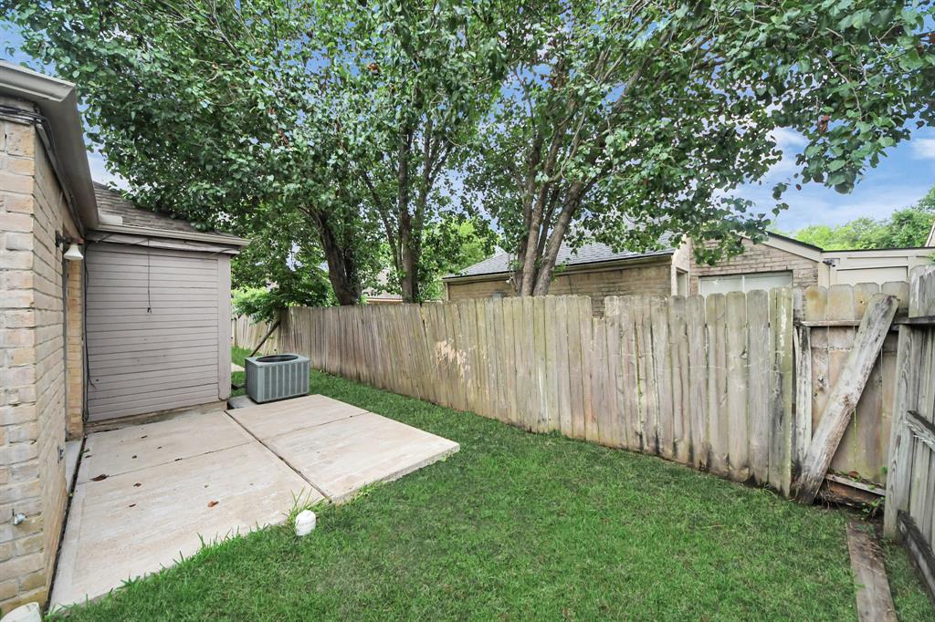 210 Squires Bend, Stafford, Texas image 44