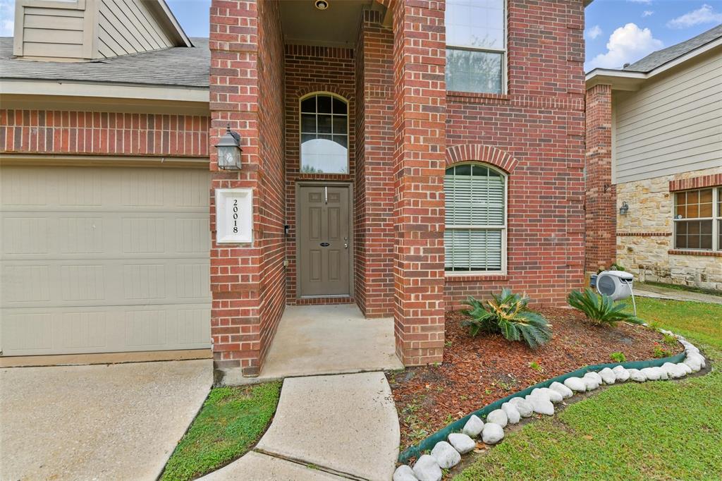 20018 Stonepine Creek Drive, Tomball, Texas image 2