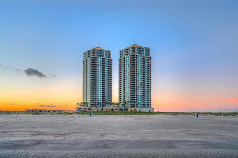 Condominium in Galveston TX 801 Beach Drive.jpg