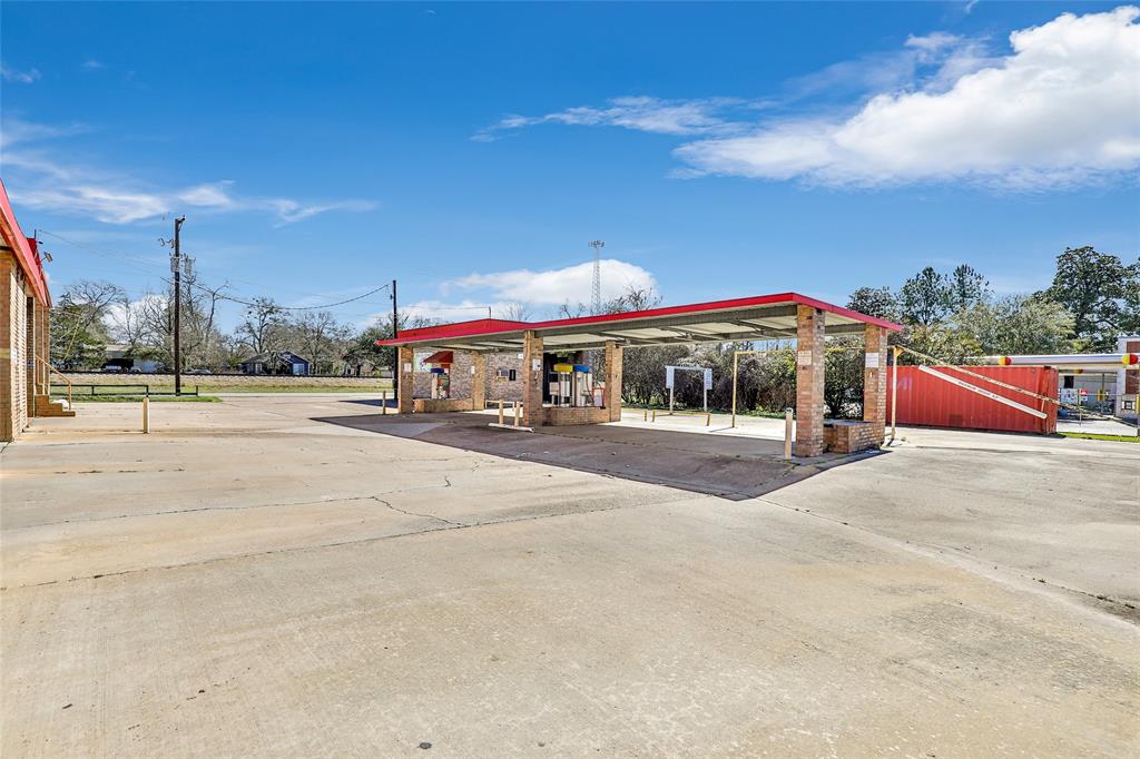 S San Jacinto Avenue, Cleveland, Texas image 9