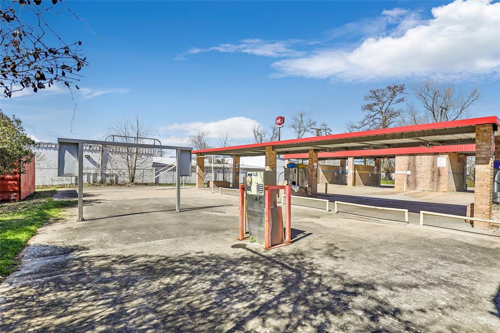 S San Jacinto Avenue, Cleveland, Texas image 7