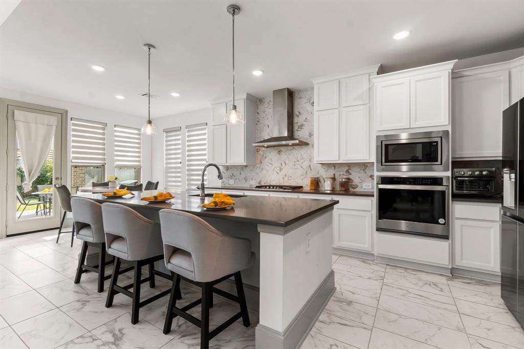 619 Cibolo Creek Dr, Conroe, Texas image 18