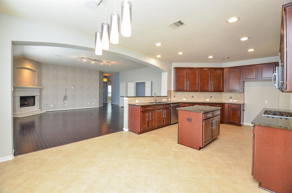 21534 Venture Park Drive, Richmond, Texas image 17