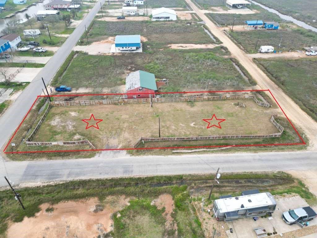 5801 Cr 201 Street, Sargent, Texas image 4