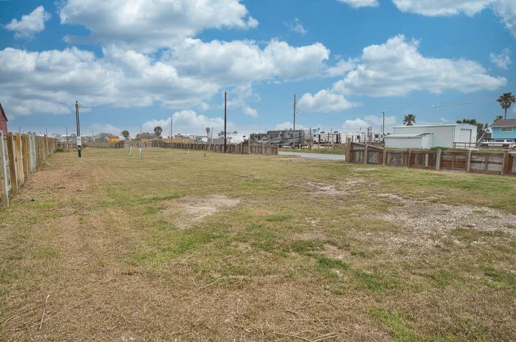 5801 Cr 201 Street, Sargent, Texas image 2