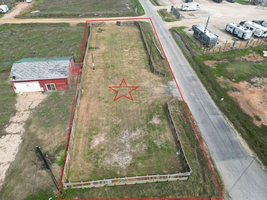 5801 Cr 201 Street, Sargent, Texas image 3