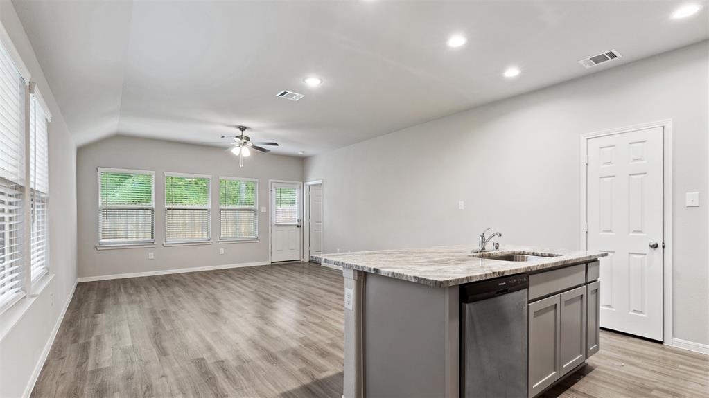 27306 Grey Fox Run, Magnolia, Texas image 7