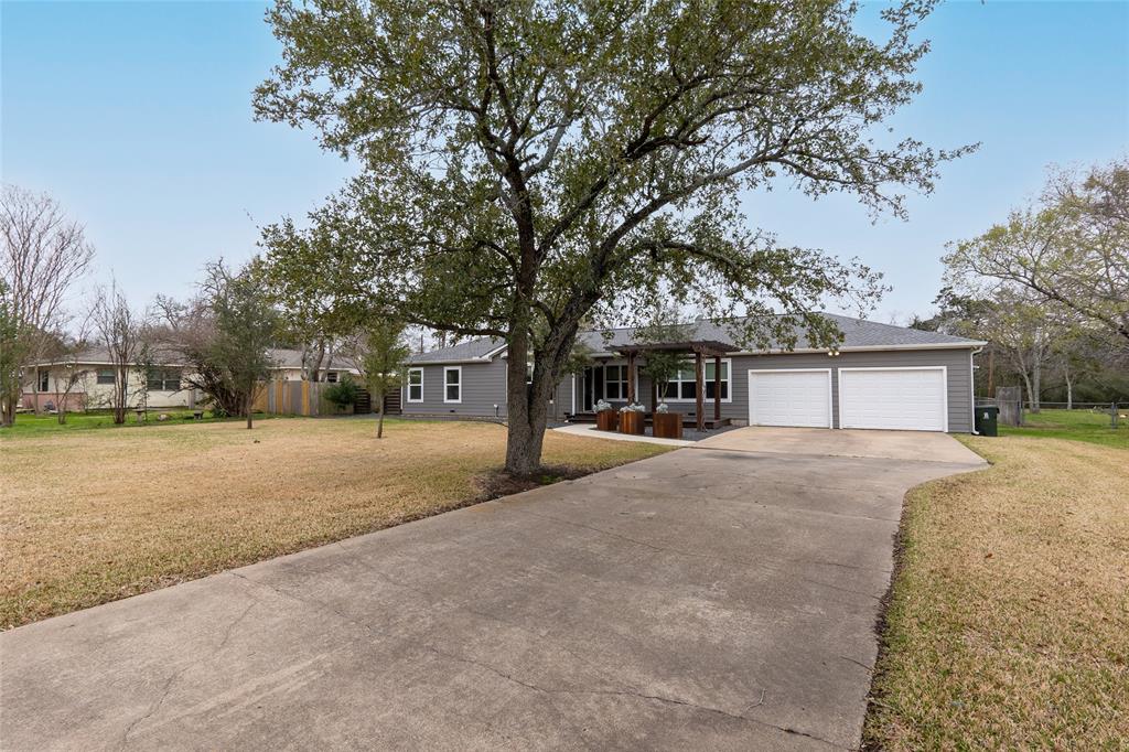 1002 Edgewood Drive, Bryan, Texas image 3