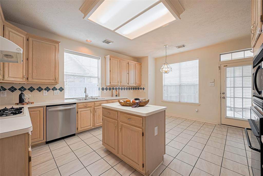 5127 Plantation Colony Drive, Sugar Land, Texas image 22