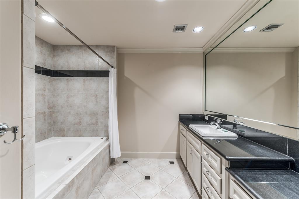 1120 Texas Street #6C, Houston, Texas image 5