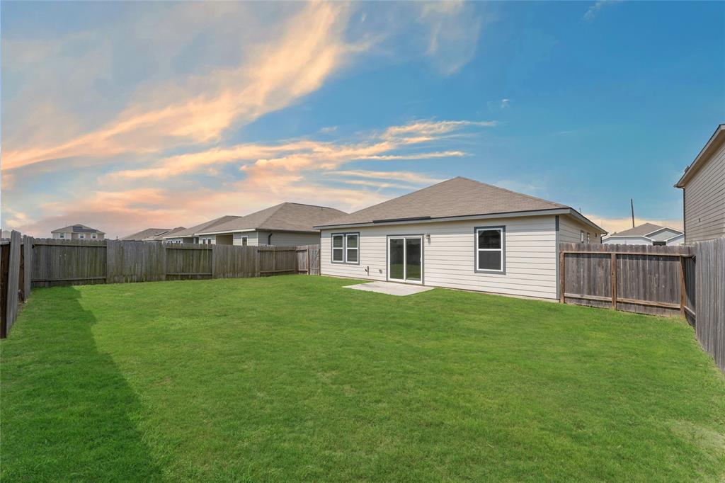 992 Blue Beech Lane, Brookshire, Texas image 18