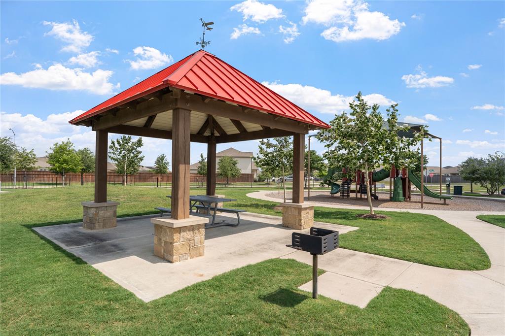 992 Blue Beech Lane, Brookshire, Texas image 21
