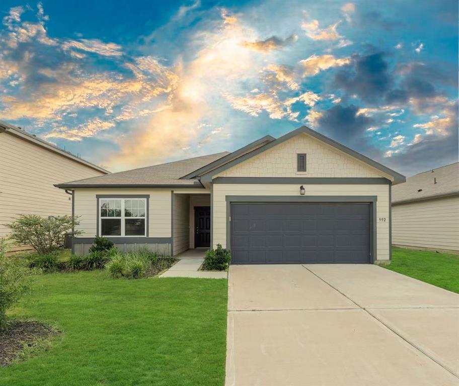 992 Blue Beech Lane, Brookshire, Texas image 1