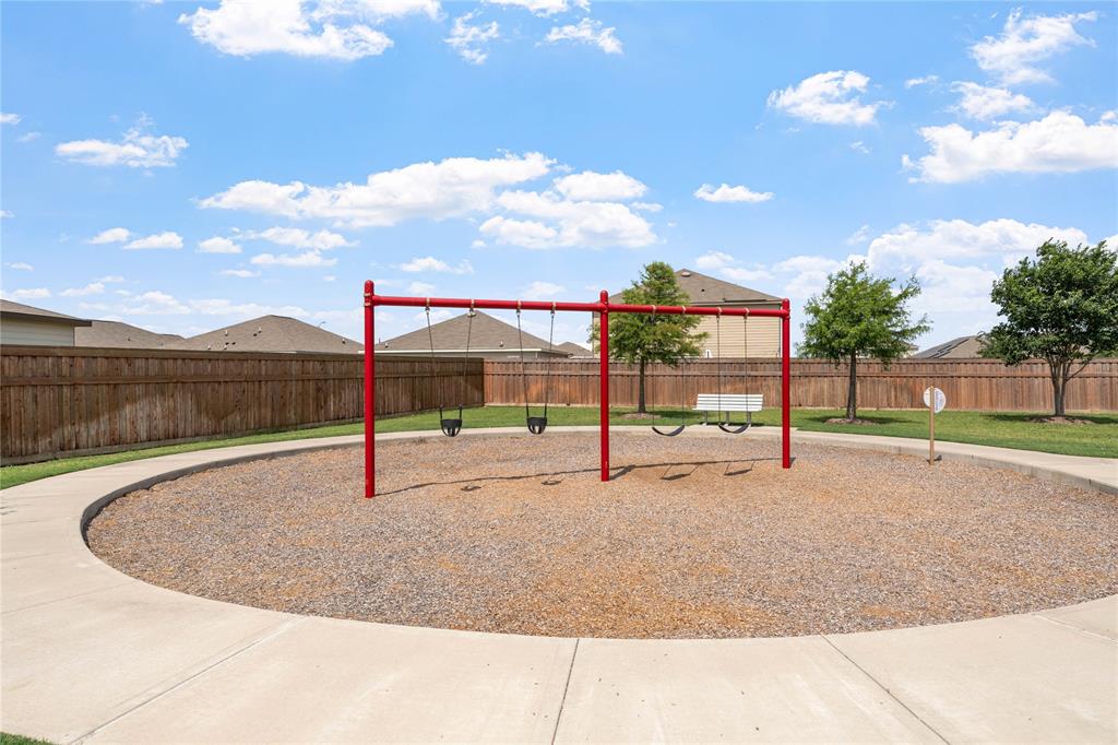 992 Blue Beech Lane, Brookshire, Texas image 22