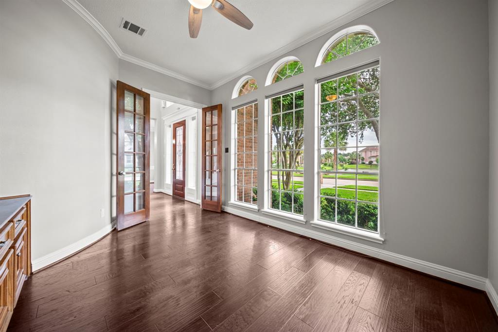 1706 Parklake Village, Katy, Texas image 9
