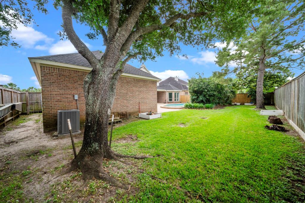 1706 Parklake Village, Katy, Texas image 43