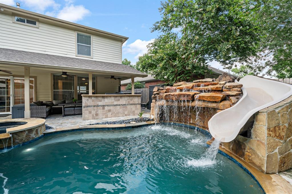 1122 Turnberry Park Lane