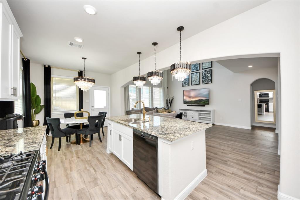 5312 Cascade Court, Alvin, Texas image 10