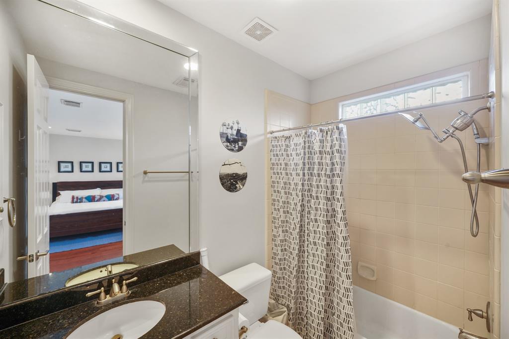 2514 South Boulevard #B, Houston, Texas image 6