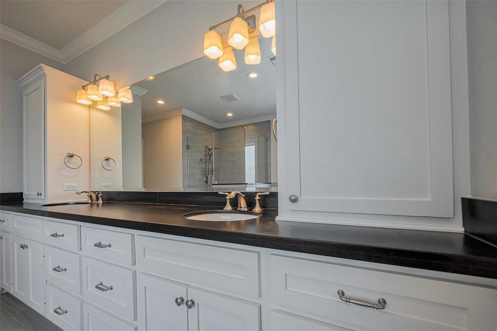425 W 24th Street, Houston, Texas image 36