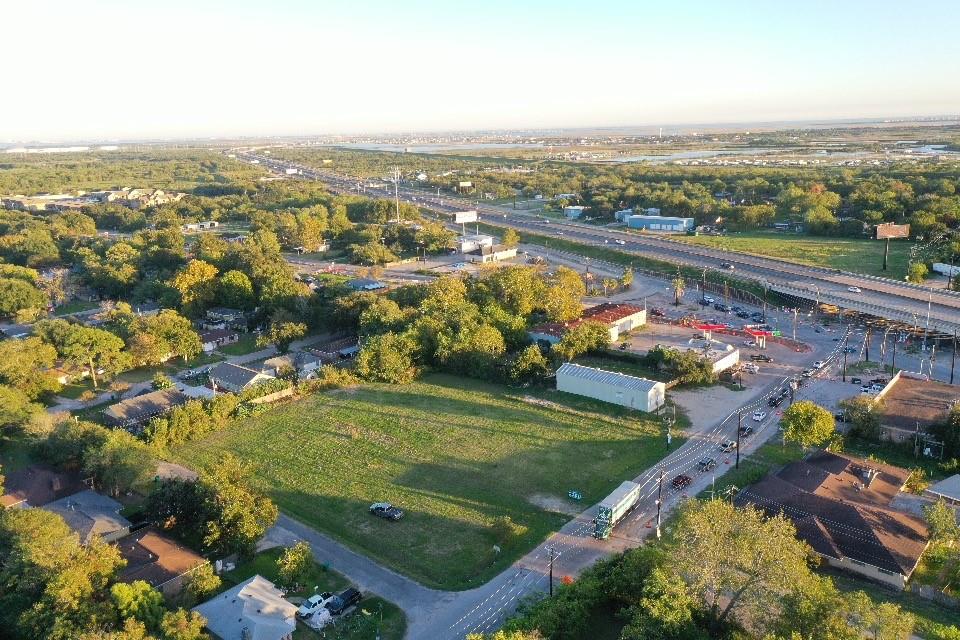 2225 Lake Road, La Marque, Texas image 6