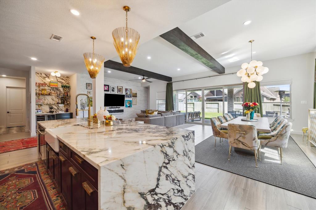 10602 Parkwood Court