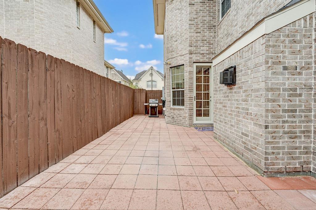 3206 Holly Path Drive, Houston, Texas image 33