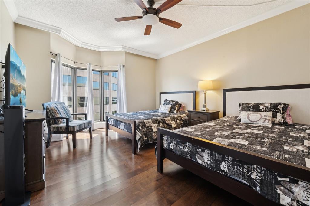 661 Bering Drive #703, Houston, Texas image 28