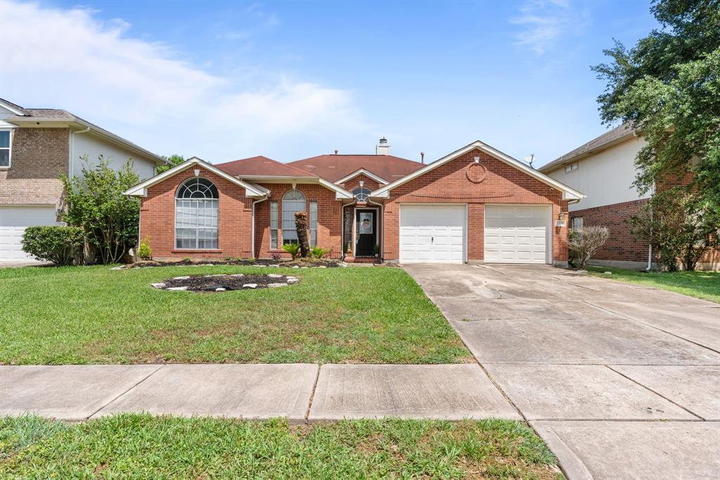 1522 Hunter Green Lane, Fresno, Texas image 1