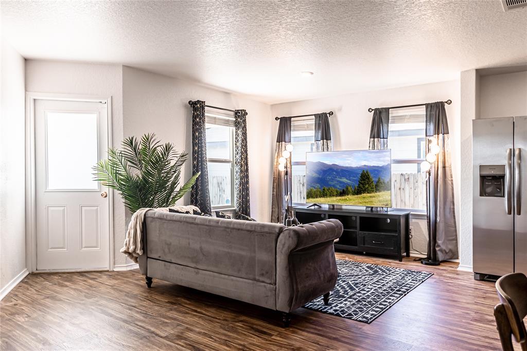 3240 Mission River