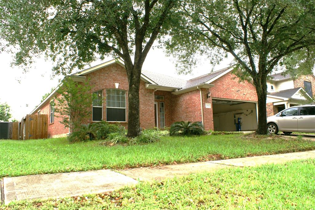 20518 Bonds Creek Lane, Spring, Texas image 2