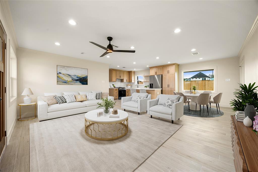 1041 Gardendale Drive, Houston, Texas image 3