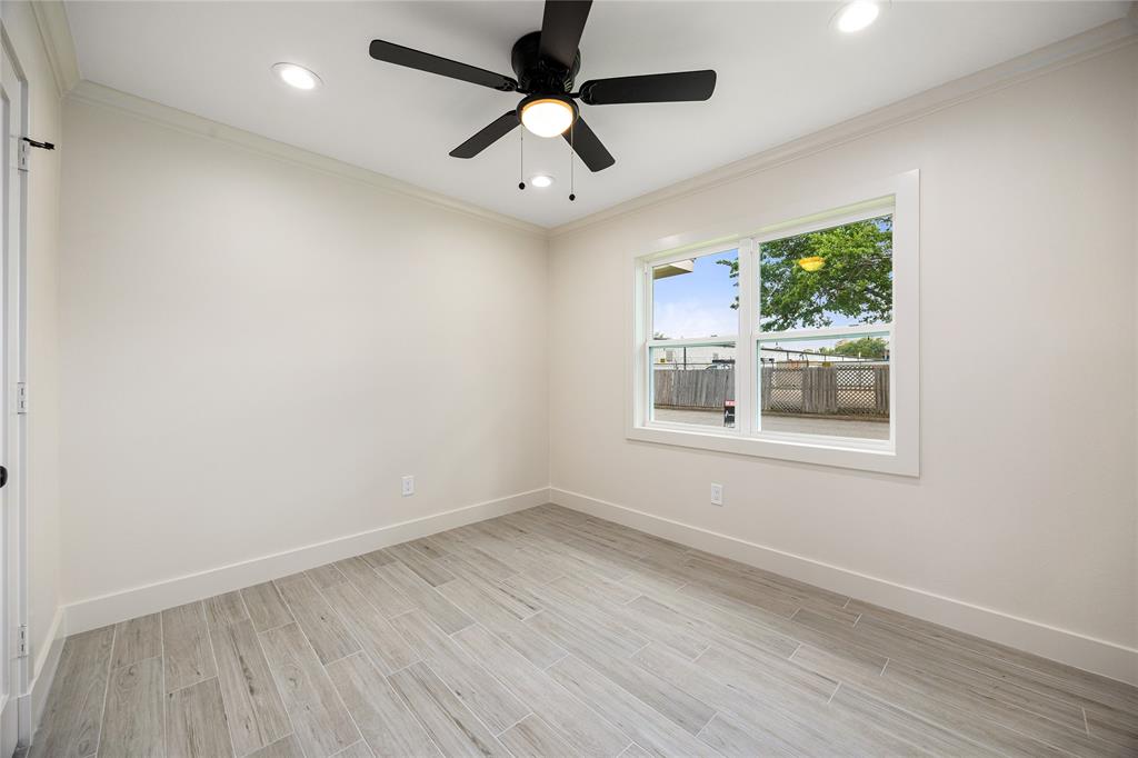 1041 Gardendale Drive, Houston, Texas image 11