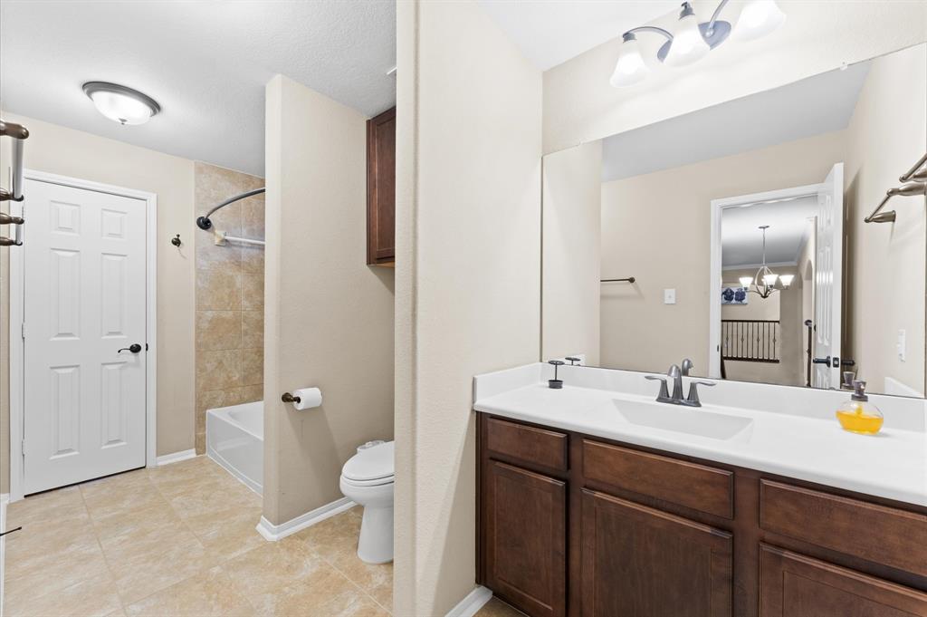 1736 Lake Raven Drive, Dickinson, Texas image 27