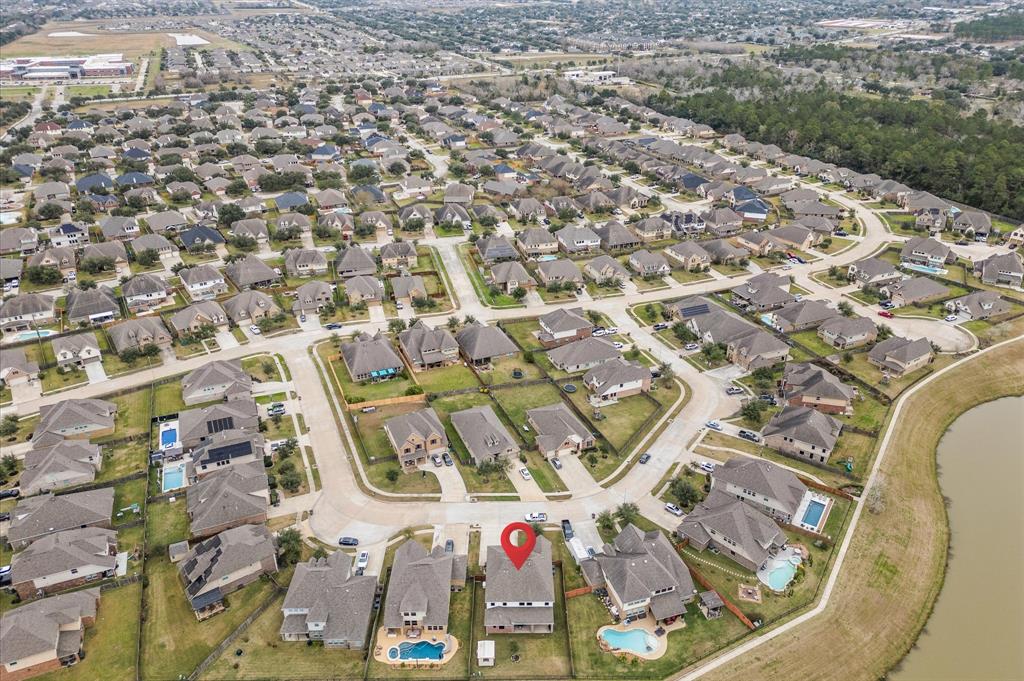 1736 Lake Raven Drive, Dickinson, Texas image 39