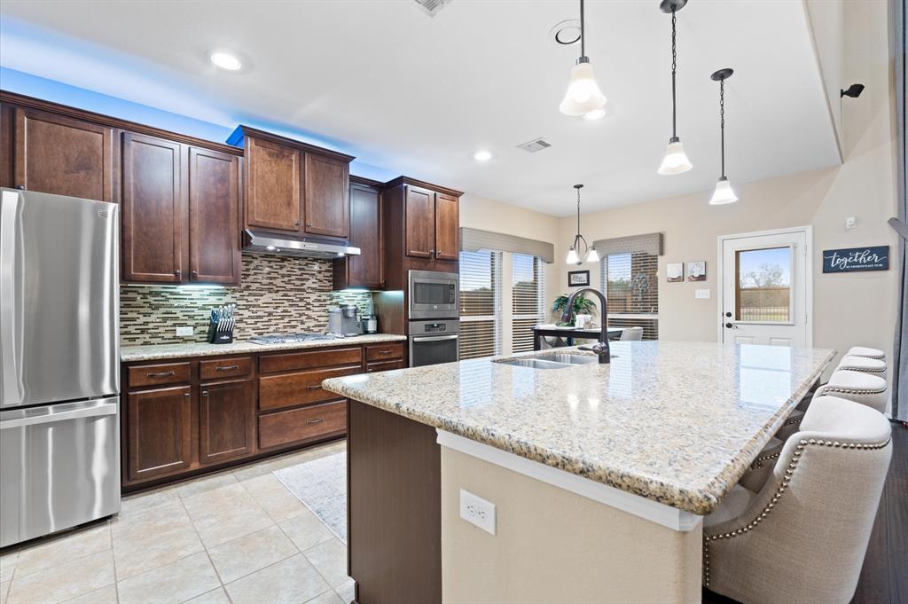 1736 Lake Raven Drive, Dickinson, Texas image 14