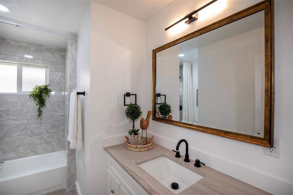 742 E Dartmouth Lane, Deer Park, Texas image 24