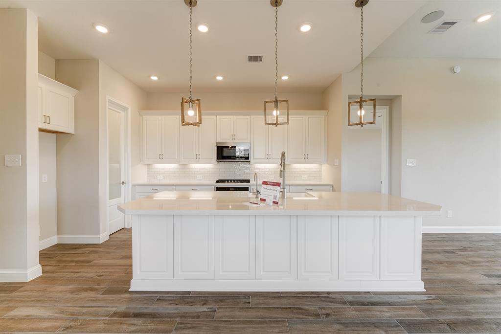 7631 Cattail Shallows Lane, Katy, Texas image 3