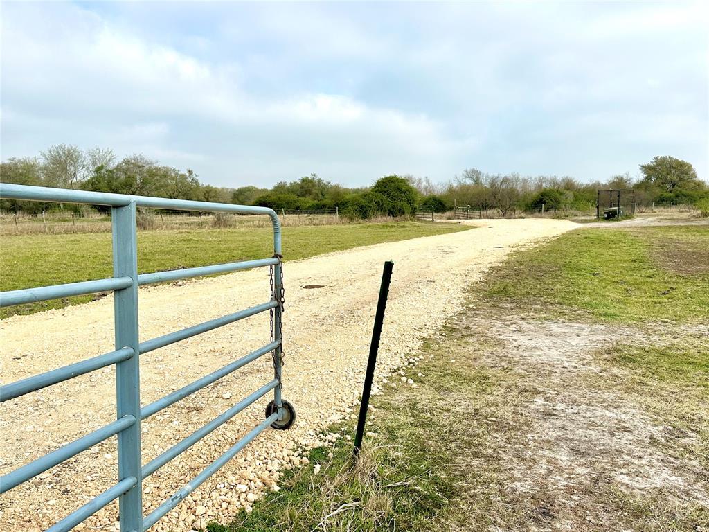 358 County Road 4521, Palacios, Texas image 27