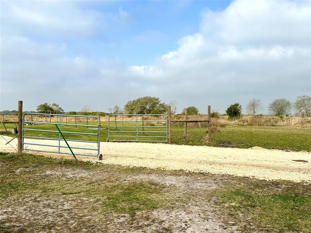 358 County Road 4521, Palacios, Texas image 29