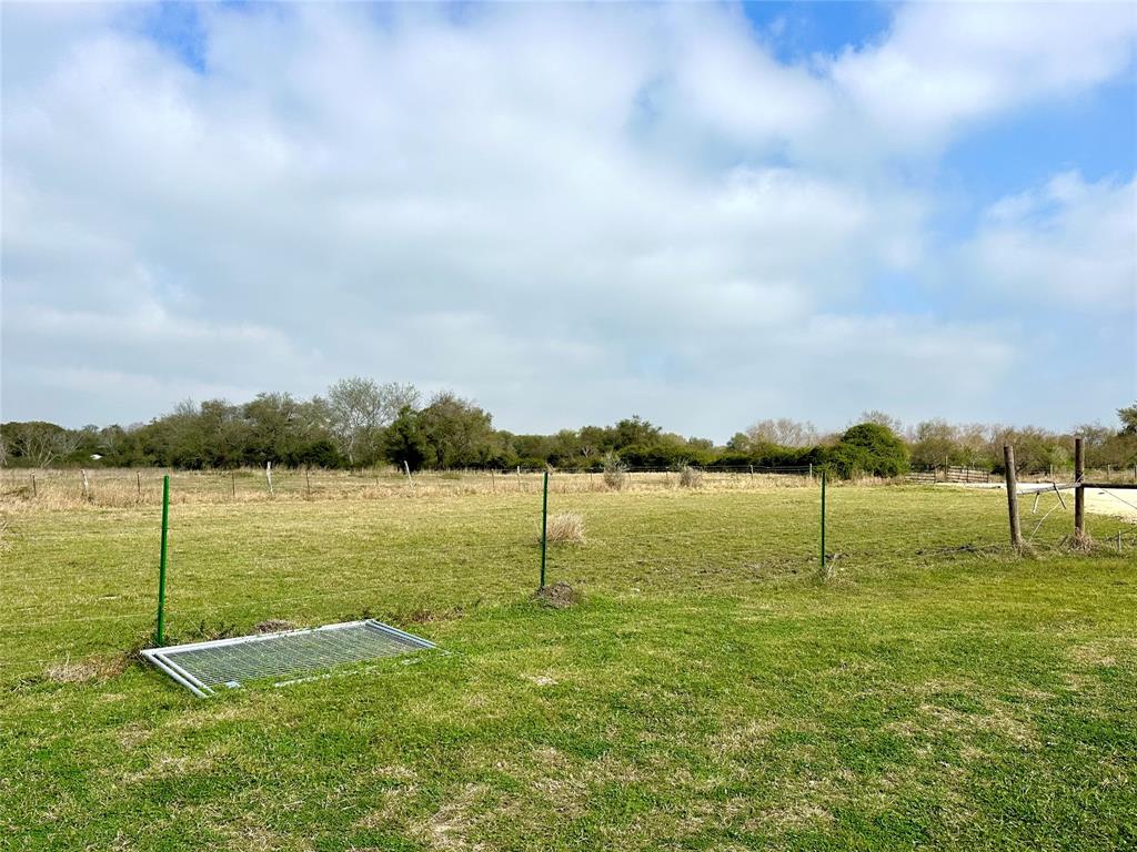 358 County Road 4521, Palacios, Texas image 34