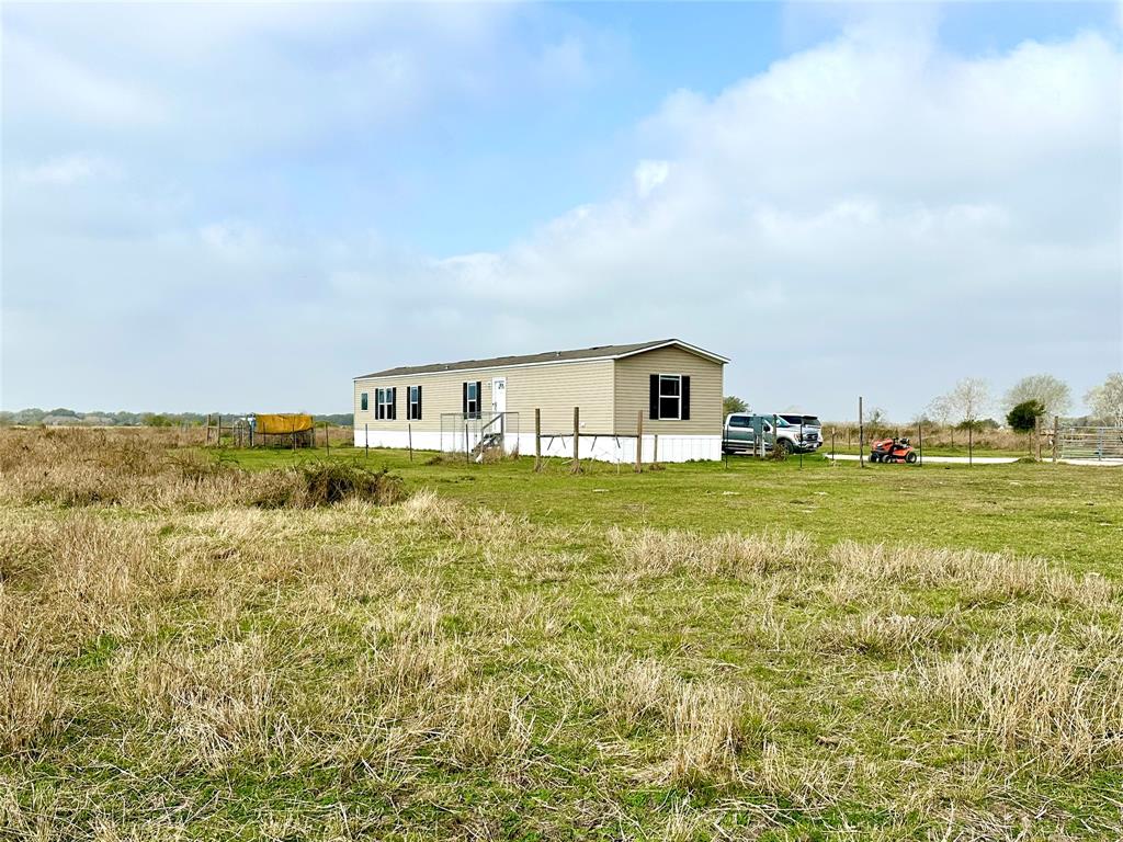 358 County Road 4521, Palacios, Texas image 2