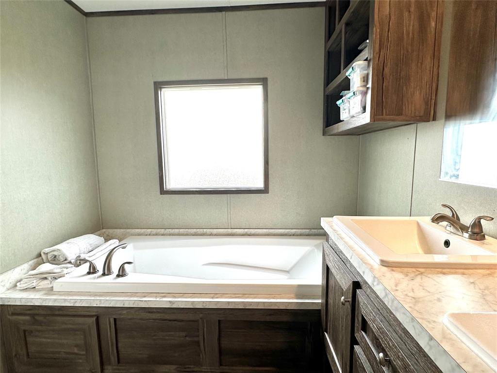 358 County Road 4521, Palacios, Texas image 21
