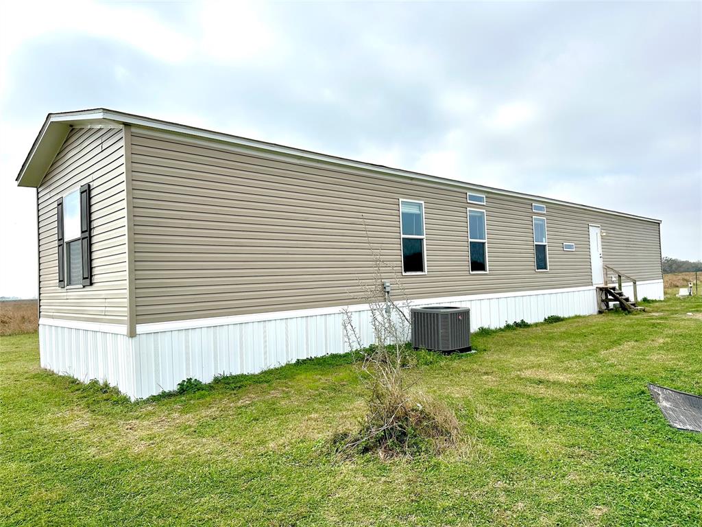 358 County Road 4521, Palacios, Texas image 4