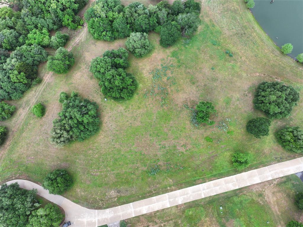 114 Red Stag Lane, Columbus, Texas image 4