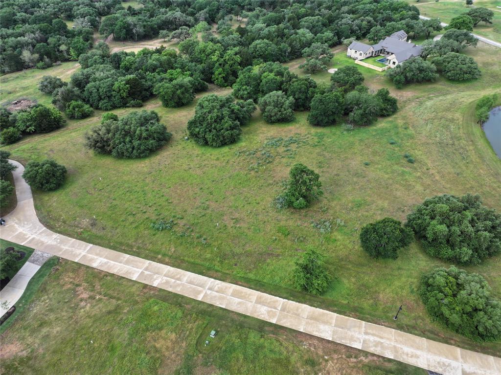 114 Red Stag Lane, Columbus, Texas image 1