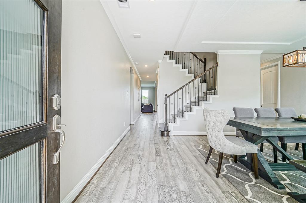 9507 Carson Lane